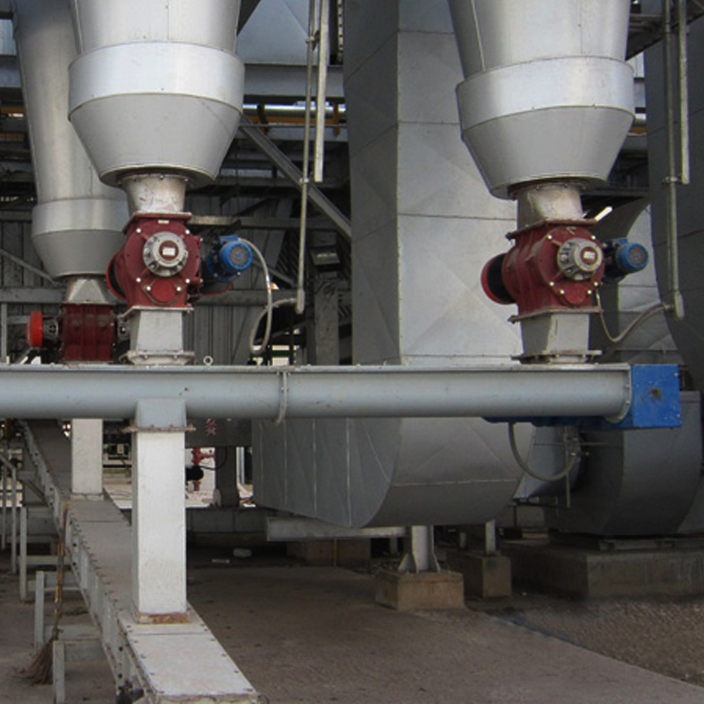 Лотковый шнековый транспортер CAU1P4000700