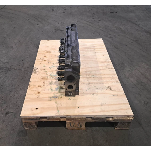 20R0524 Cylinder Head GP CAT