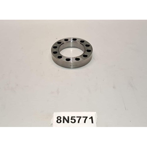 8N5771 Spacer CAT (Caterpillar)